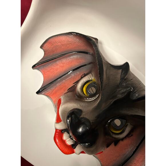 Vintage 1960s 1970s Cesar Style Halloween Plastic Mask Rare Vampire Bat - Picture 8 of 12